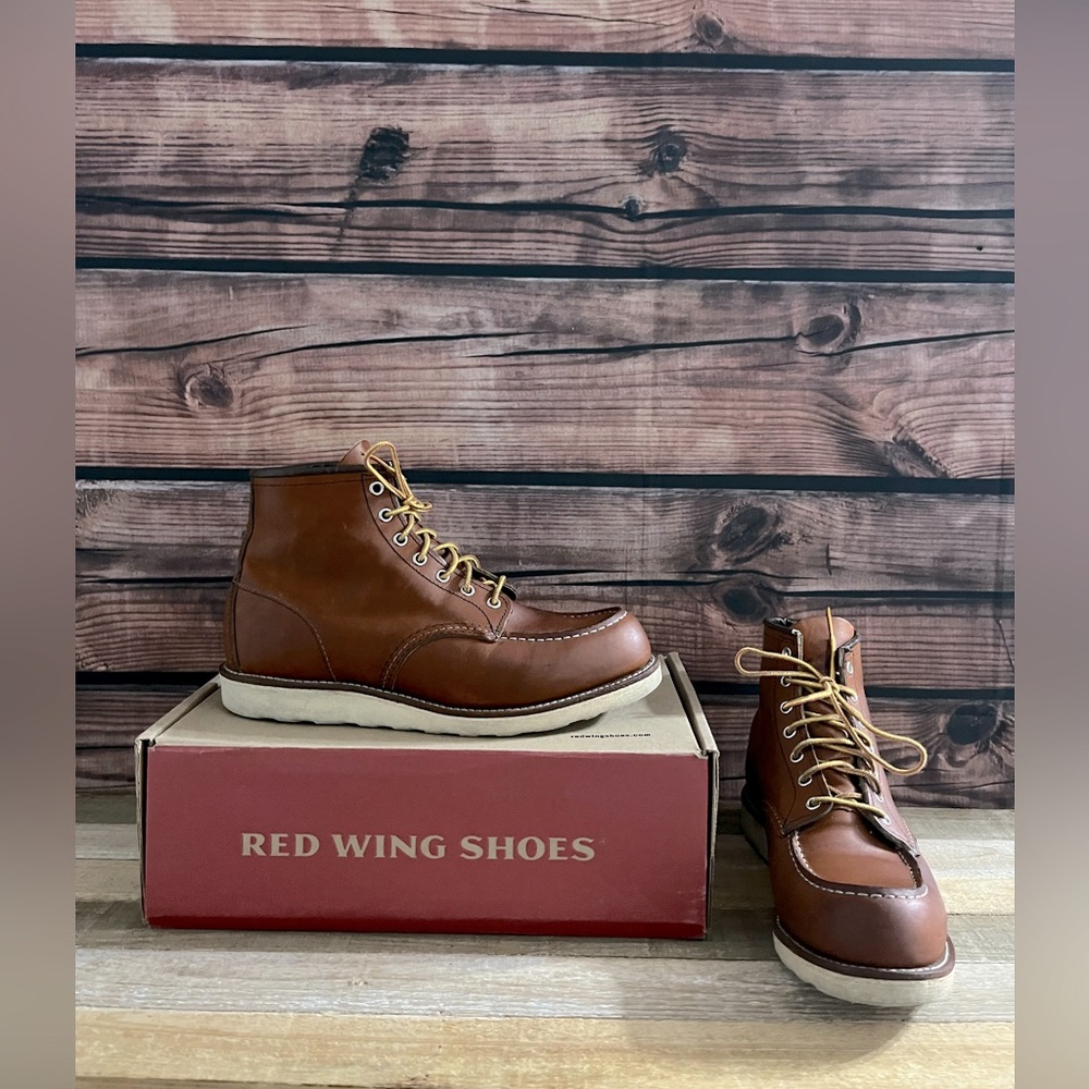COPY - Red Wing moc toe boots
Size 10D